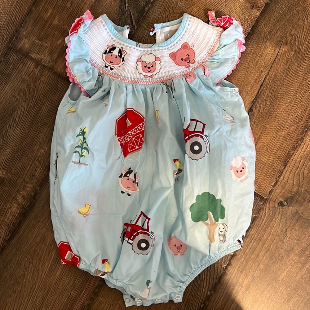 18/24 month good condition smocked bubble romper.